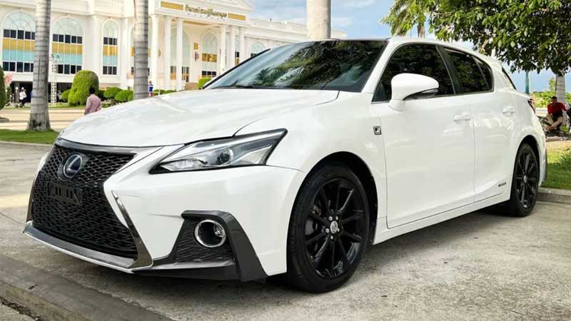 Lexus CT200h
